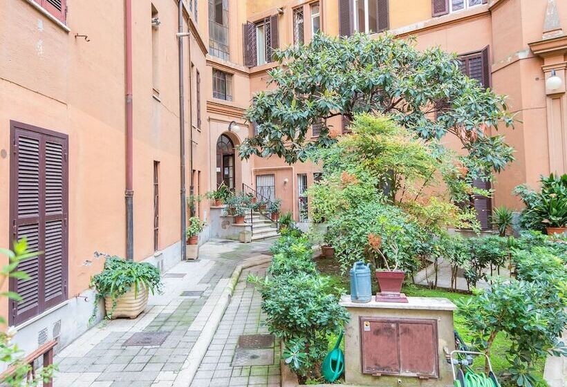 Auditorium Luxury Apartments