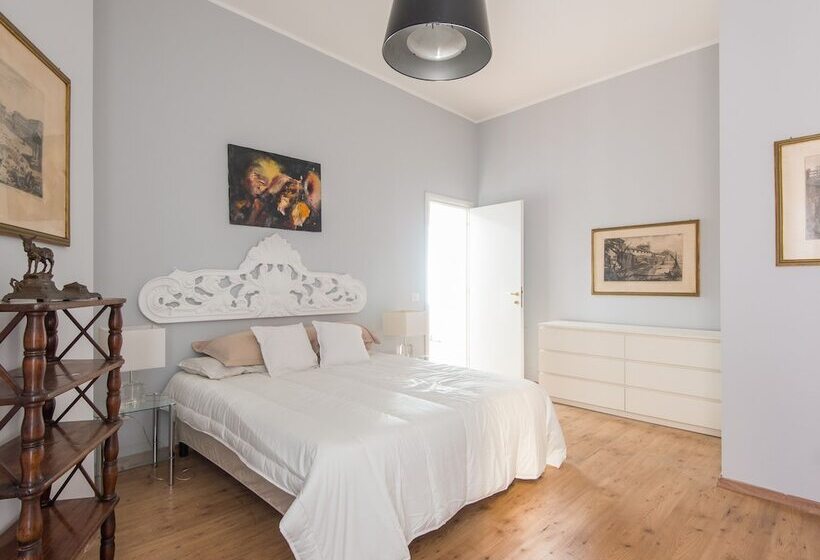 Auditorium Luxury Apartments