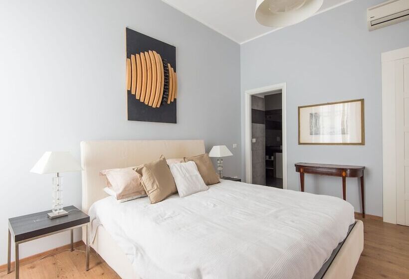 Auditorium Luxury Apartments