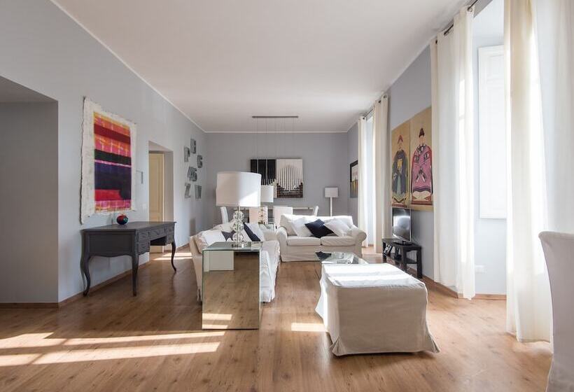 Auditorium Luxury Apartments