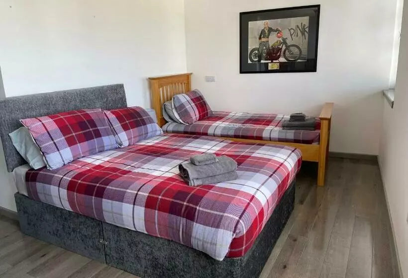 هاستل Rooms In Inverness