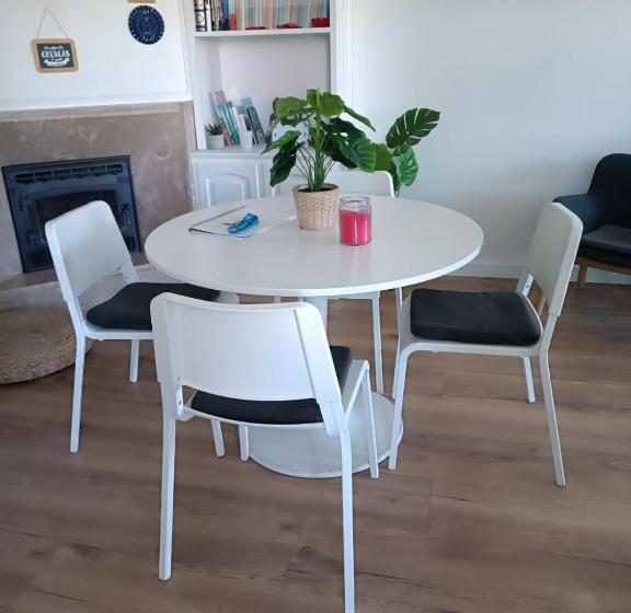 Amália Rodrigues Apartamento Com 3 Quartos Em Pleno Coração De ílhavo