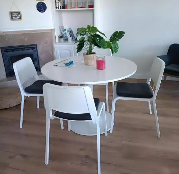 Amália Rodrigues  Apartamento Com 3 Quartos Em Pleno Coração De ílhavo