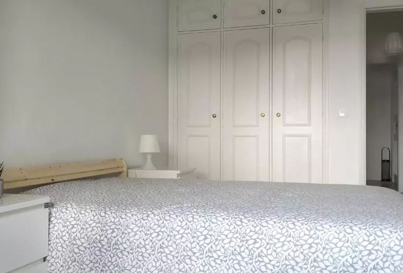 Amália Rodrigues  Apartamento Com 3 Quartos Em Pleno Coração De ílhavo
