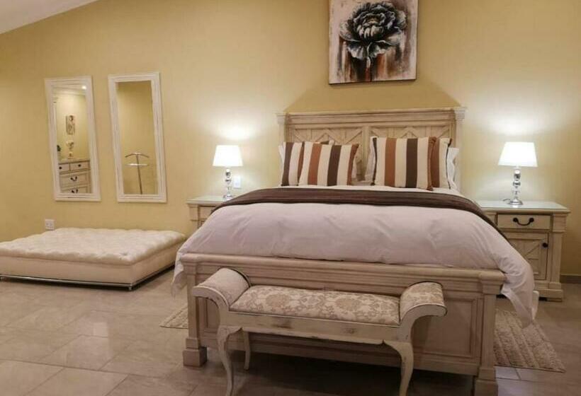 צימר Rooiberg Resort & Events Venue