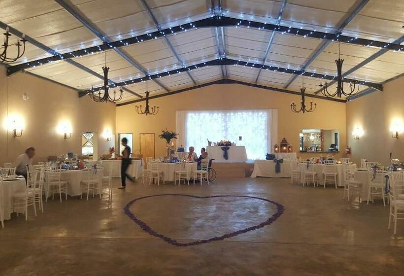 צימר Rooiberg Resort & Events Venue