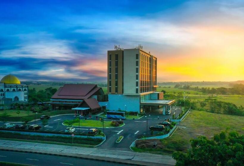 בית מלון כפרי Horison Ultima Kertajati