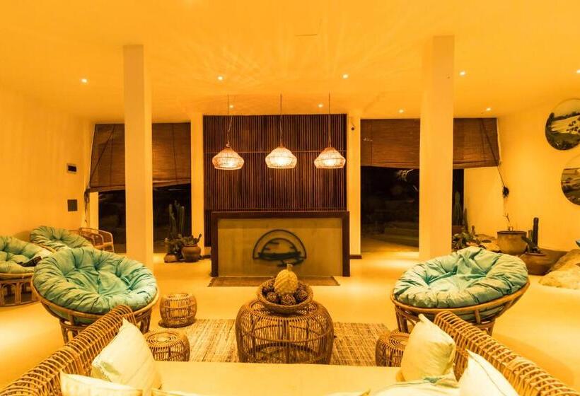 ホテル Oruwa Boutique Villas