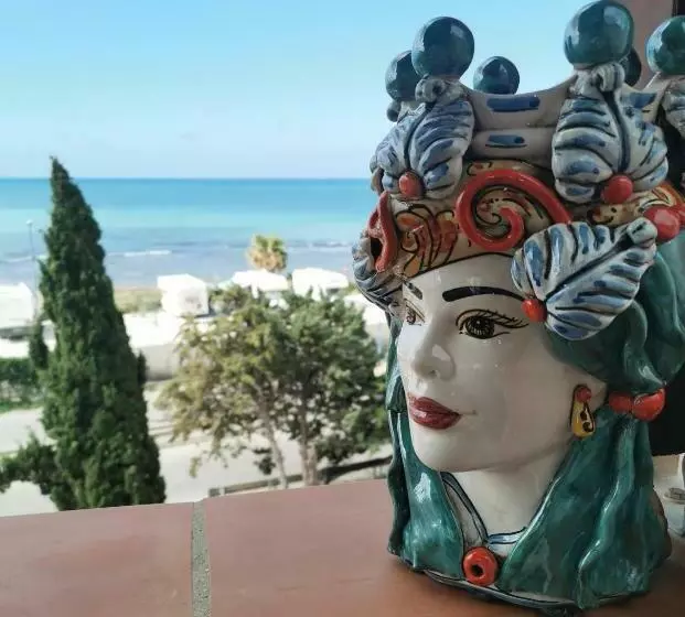 ペンション Frontemare Locazione Turistica