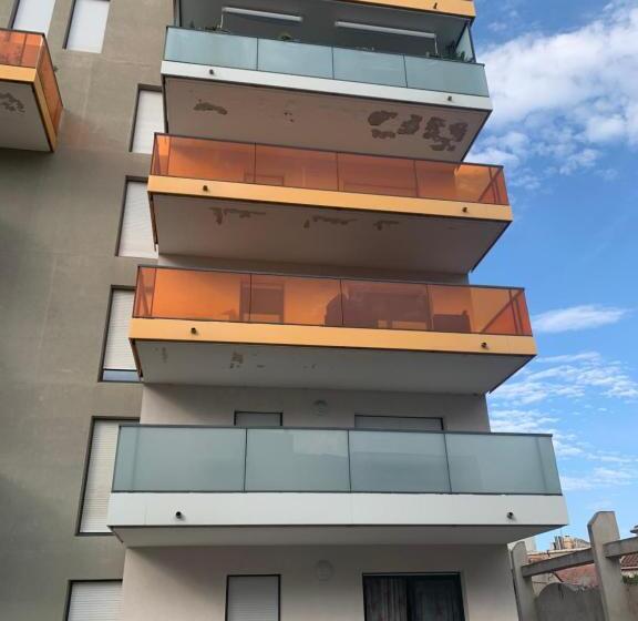 Bel Appartement Climatisé & Parking