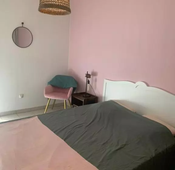 Bel Appartement Climatisé & Parking