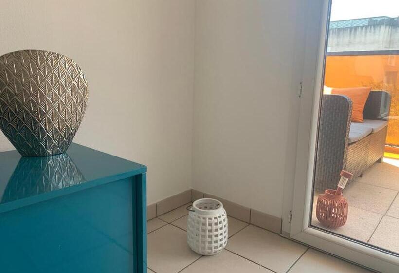 Bel Appartement Climatisé & Parking