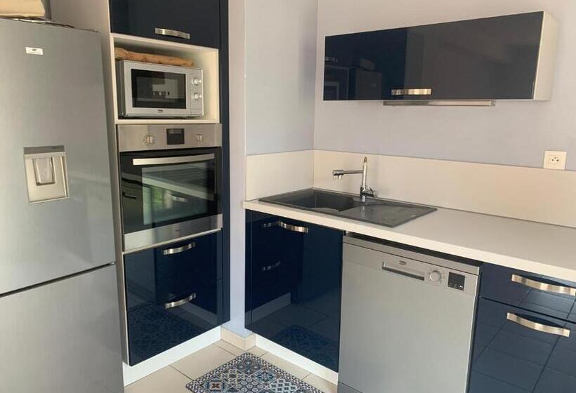 Bel Appartement Climatisé & Parking