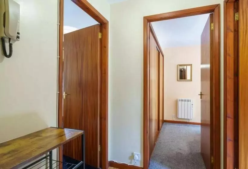 Ground Floor Apartment Twin King Bed Option Free Off Street Parking