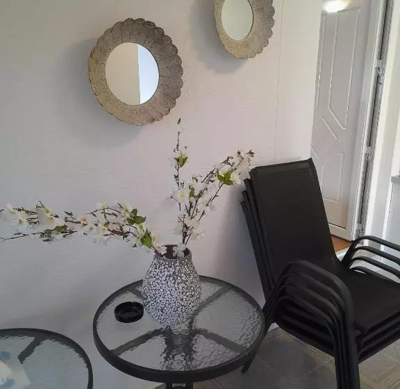 Guest House Lona