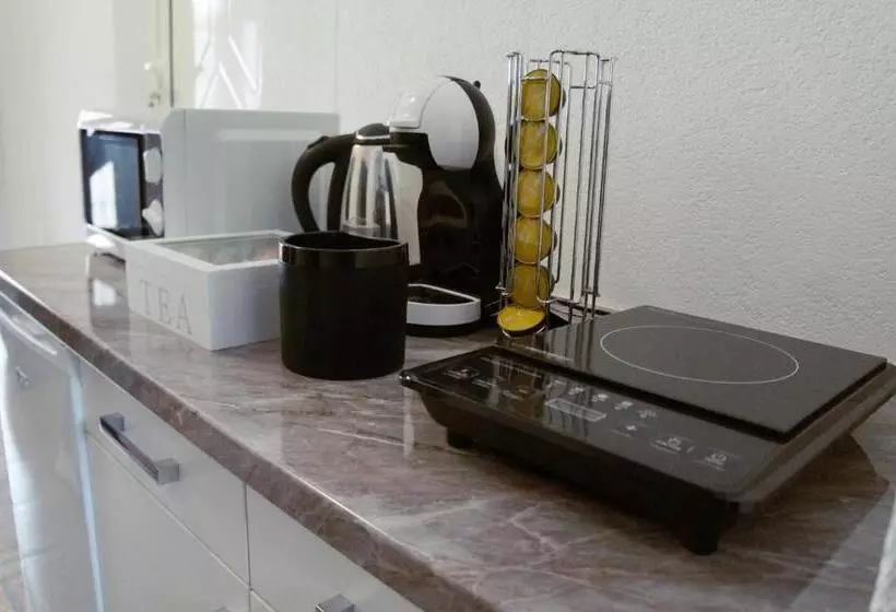 Guest House Lona