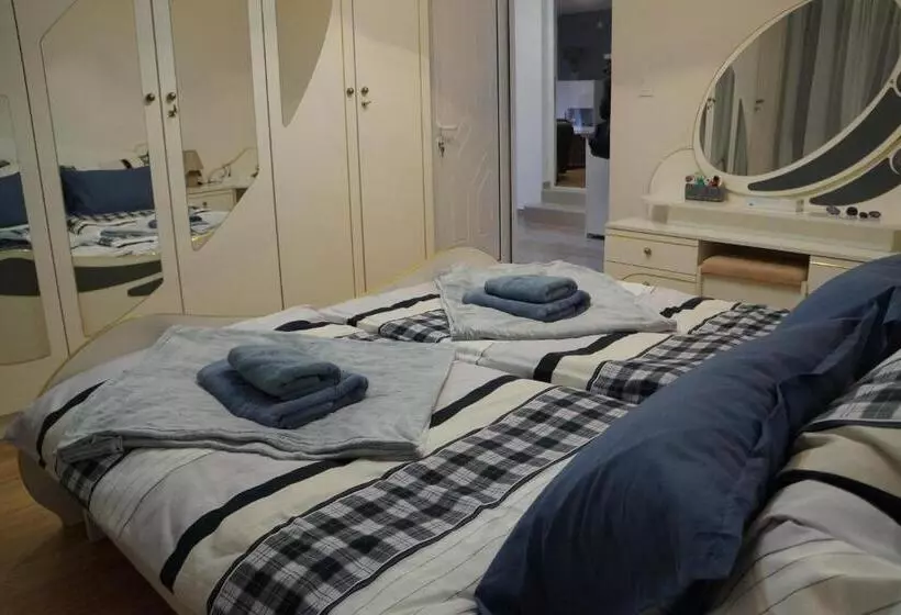 Guest House Lona