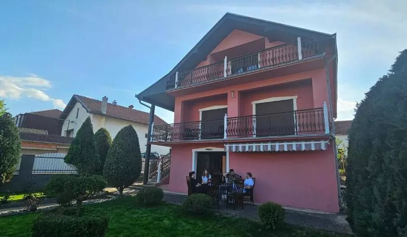 Guest House Lona