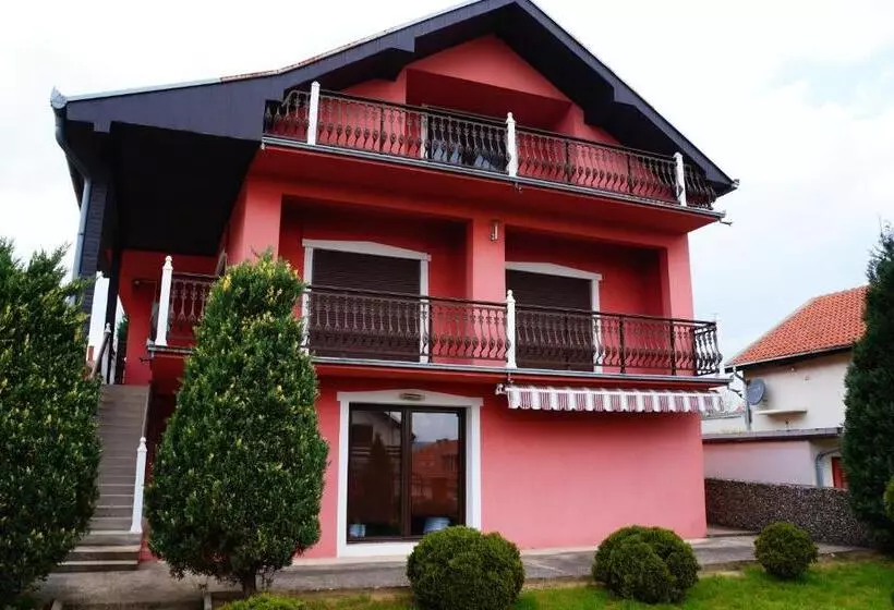 Guest House Lona