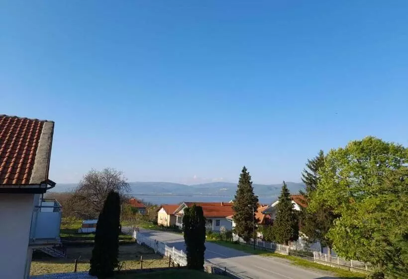 Guest House Lona