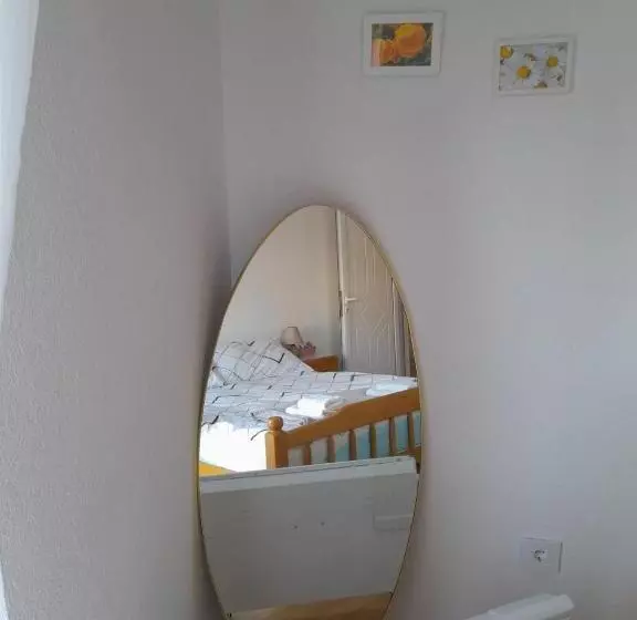 Guest House Lona