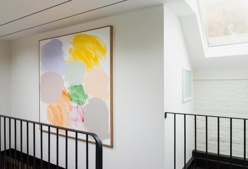 Отель Mona Farm