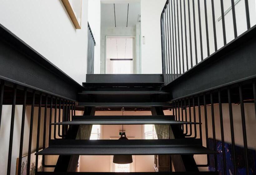 Отель Mona Farm