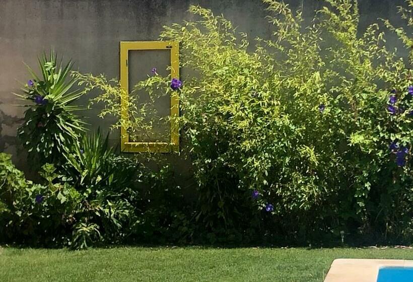 بنسيون Casa Valverde