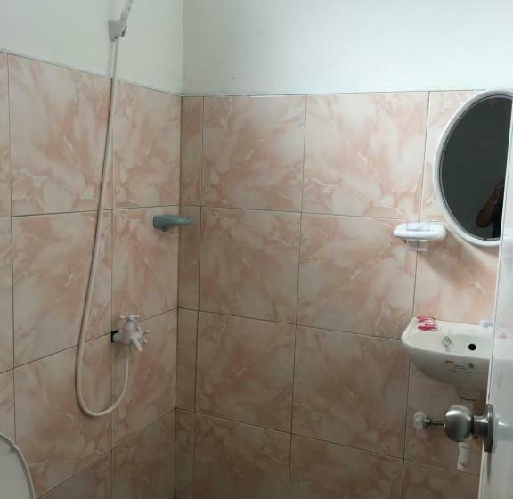 הוסטל Panglao Rainbow Inn