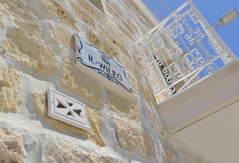 تختخواب و صبحانه Fiftyfour West Boutique Living