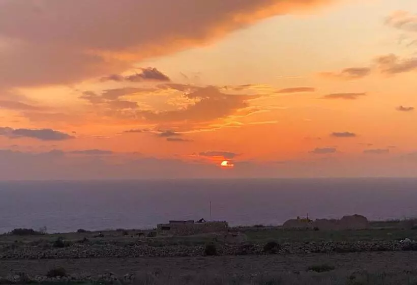 تختخواب و صبحانه Fiftyfour West Boutique Living