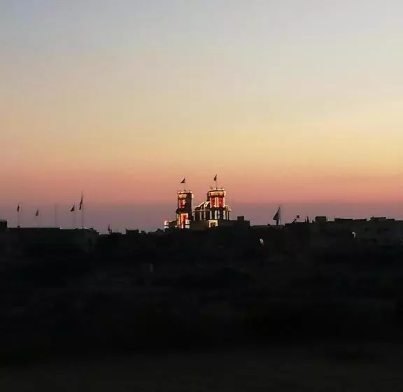 تختخواب و صبحانه Fiftyfour West Boutique Living