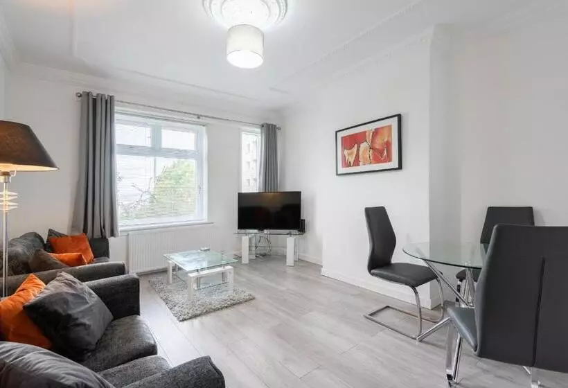 Hilltown Apartment