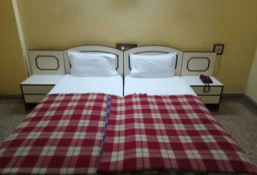 בית מלון כפרי Lakeview