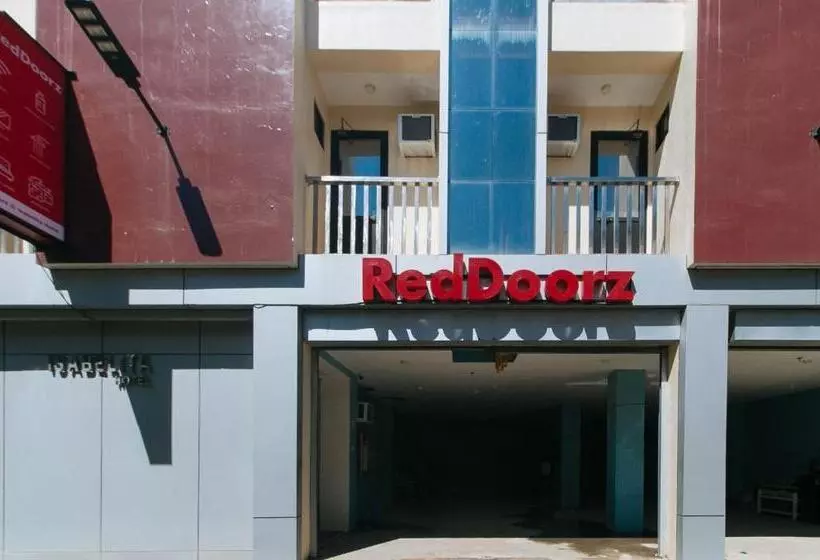 Reddoorz At Isabelita Hotel Tuguegarao City