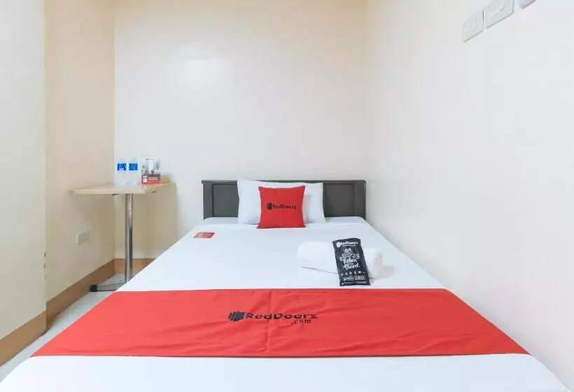 Reddoorz At Isabelita Hotel Tuguegarao City