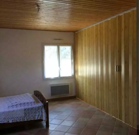 Majatalo Maisons De Vacances à Curzon