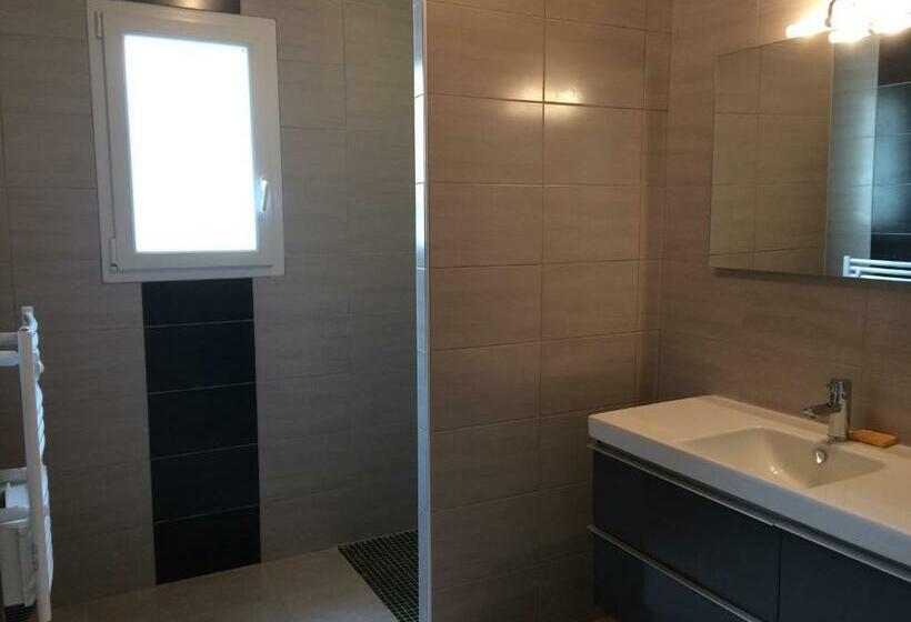 بنسيون Maisons De Vacances à Curzon