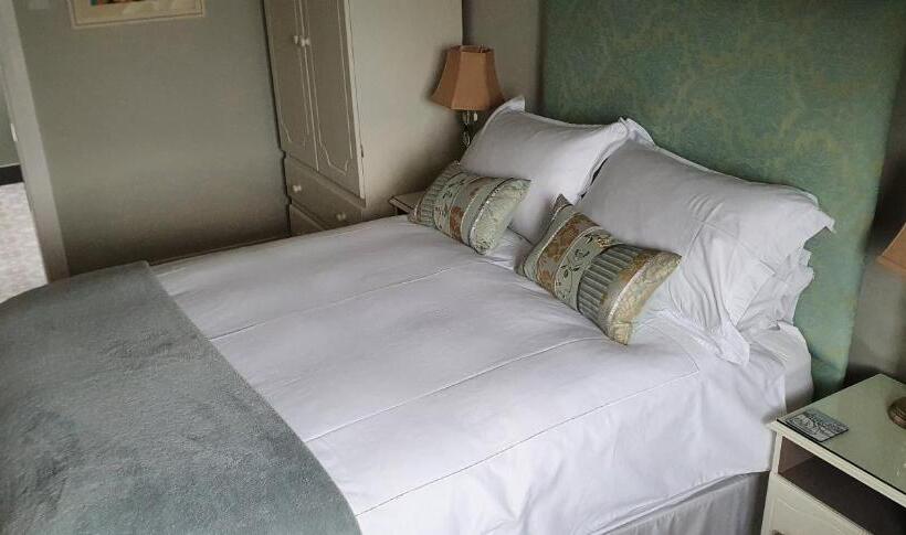 Grove Bed & Breakfast