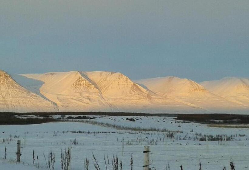 Отель Glæsibær 2 Guesthouse And Horsefarm