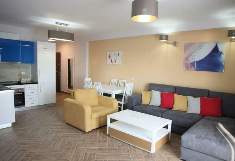 בית מלון כפרי Shëngjini Apartments  Twin Towers