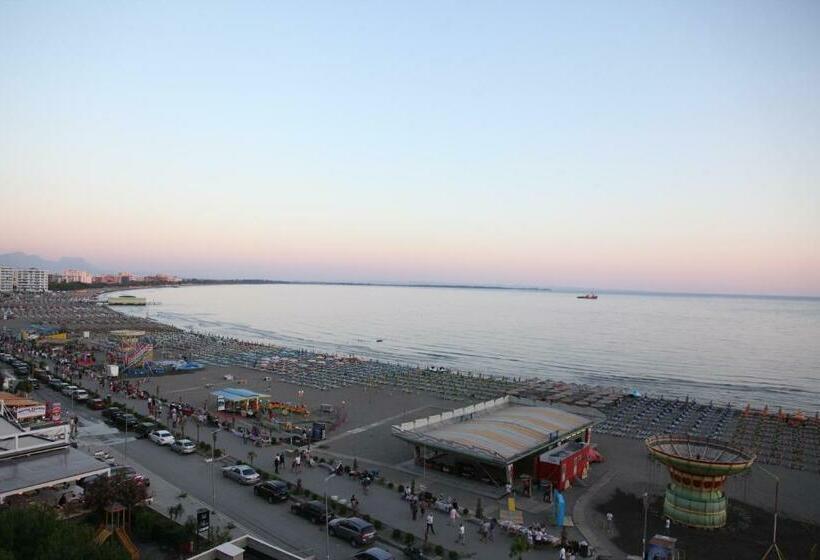 בית מלון כפרי Shëngjini Apartments  Twin Towers