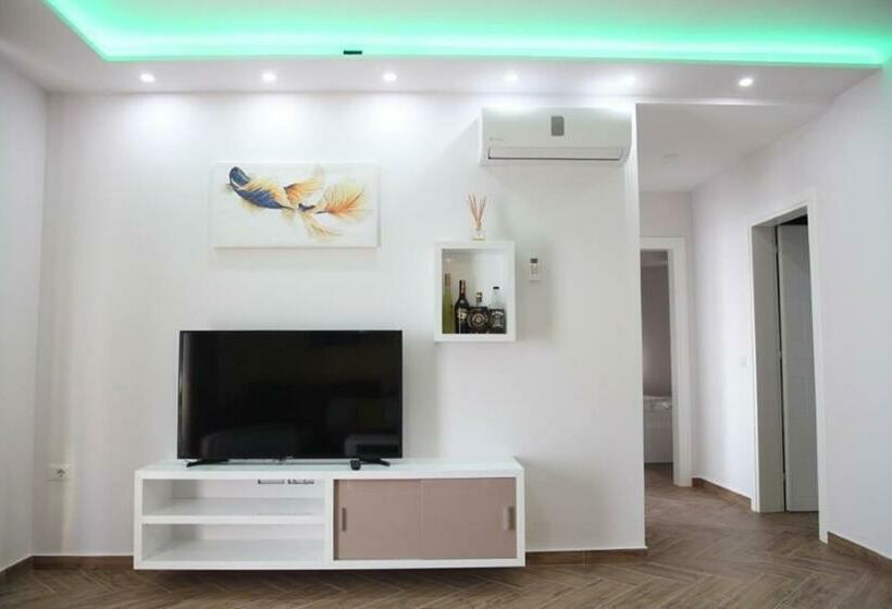 בית מלון כפרי Shëngjini Apartments  Twin Towers