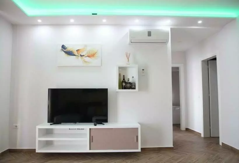 ホテル Shëngjini Apartments  Twin Towers