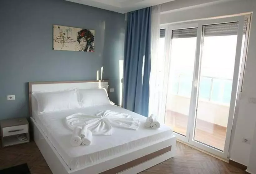 ホテル Shëngjini Apartments  Twin Towers