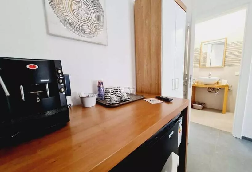 پانسیون Medusa Room Apartment
