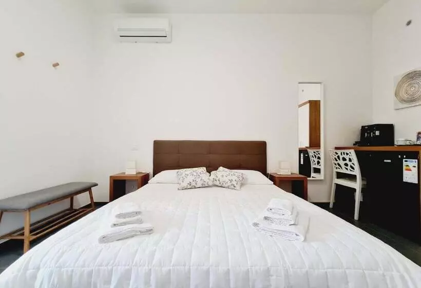 پانسیون Medusa Room Apartment