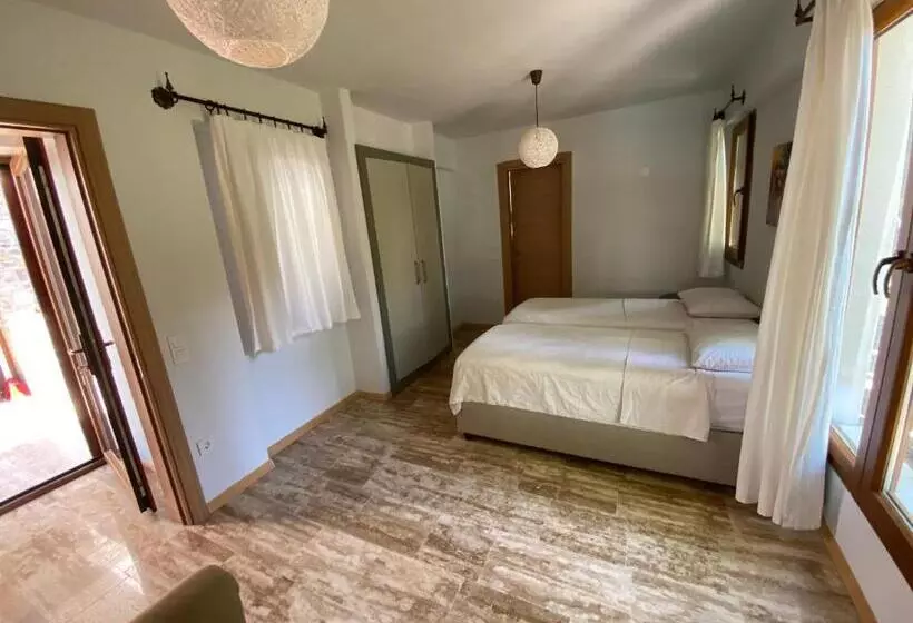 Villa Merry   Dalyan Stonehouse With Palmtrees, 50m To River