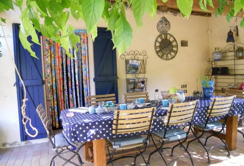 ベッドアンドブレックファースト Bastide La Folle Du Logis