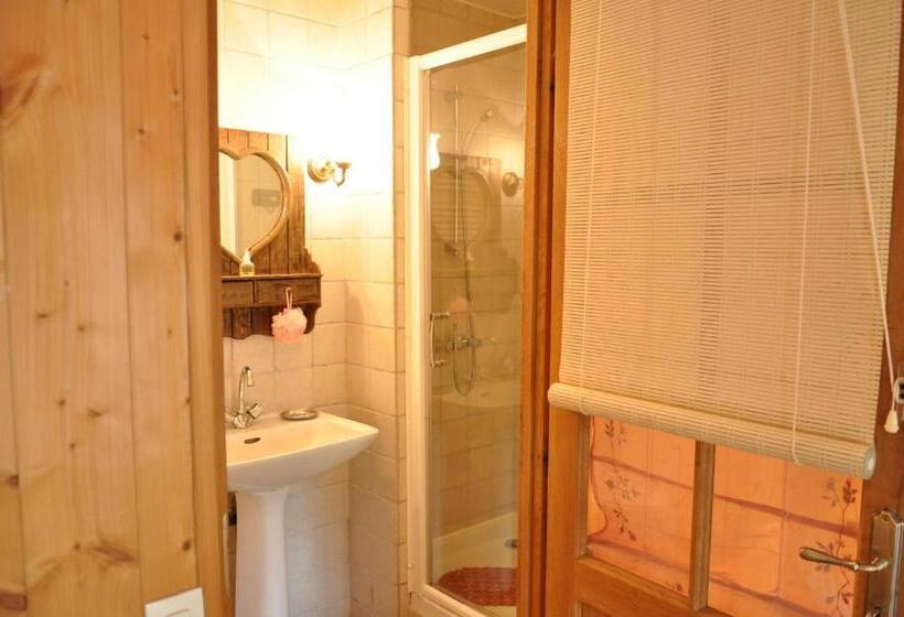 مبيت وإفطار Le Castellou